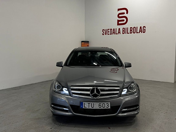 Mercedes-Benz C220 3 of 15