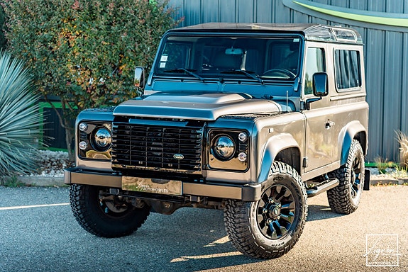 Land Rover Defender 90