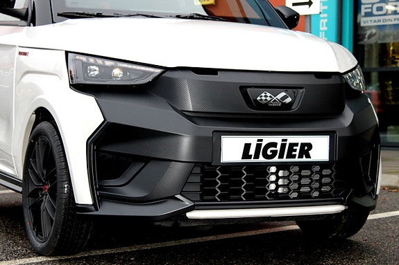 Ligier JS50 ULTIMATE | KÖR BIL FR. 15 ÅR & I 45 KM/H 7 of 21
