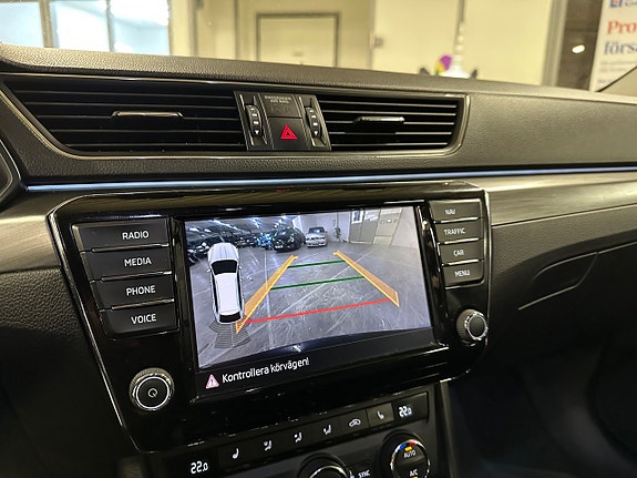 Skoda Superb 15 of 15