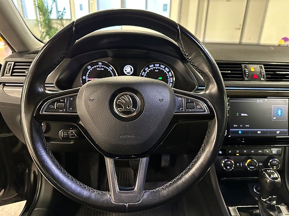 Skoda Superb 12 of 15