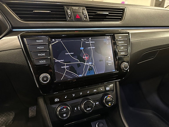 Skoda Superb 14 of 15