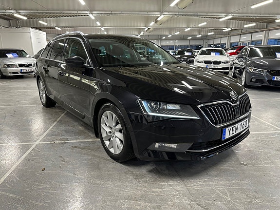 Skoda Superb 2 of 5
