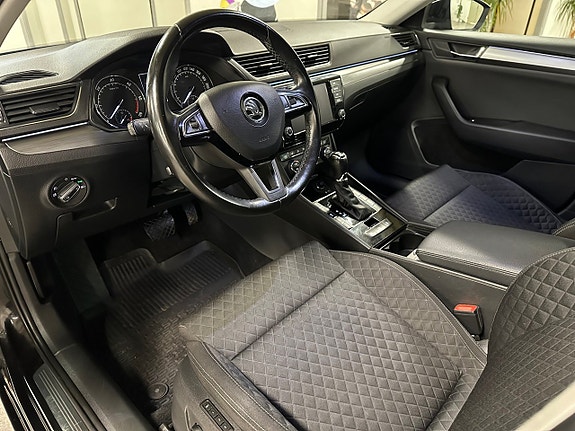 Skoda Superb 10 of 15