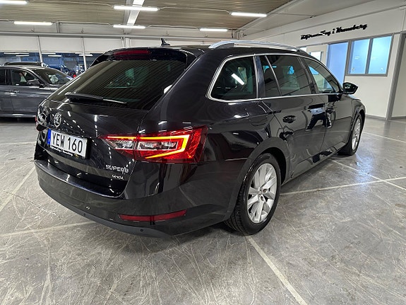 Skoda Superb 3 of 5