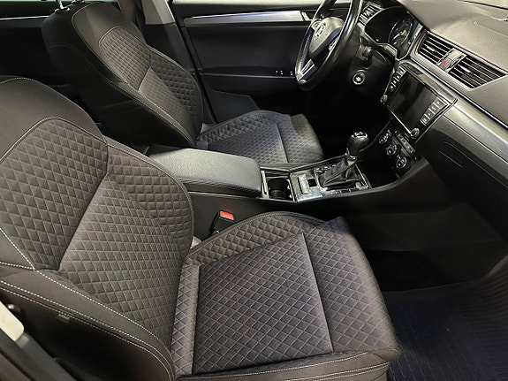 Skoda Superb 9 of 15