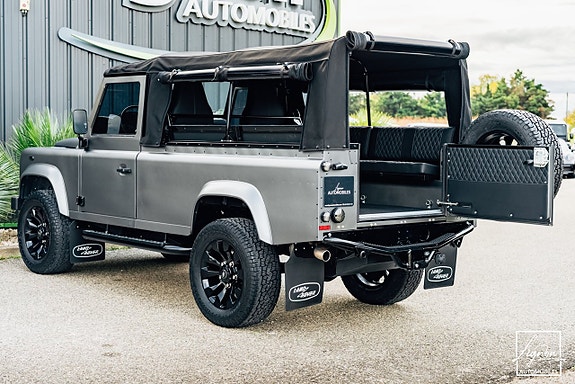 Land Rover Defender 110 11 of 27