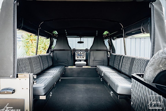 Land Rover Defender 110 13 of 27