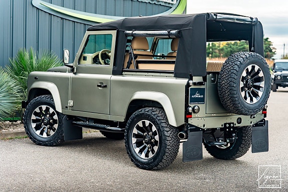 Land Rover Defender 90 5 of 5