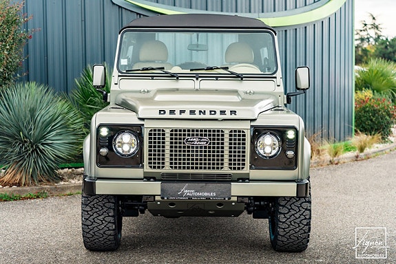 Land Rover Defender 90 7 of 27