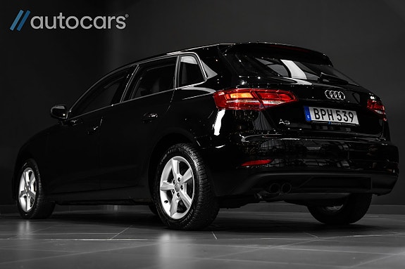 Audi A3 4 of 26