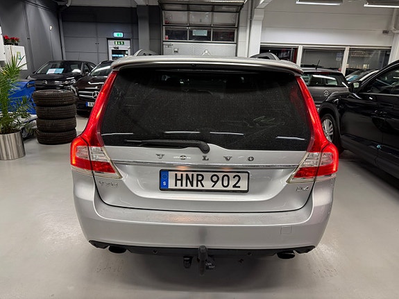 Volvo V70 8 of 15