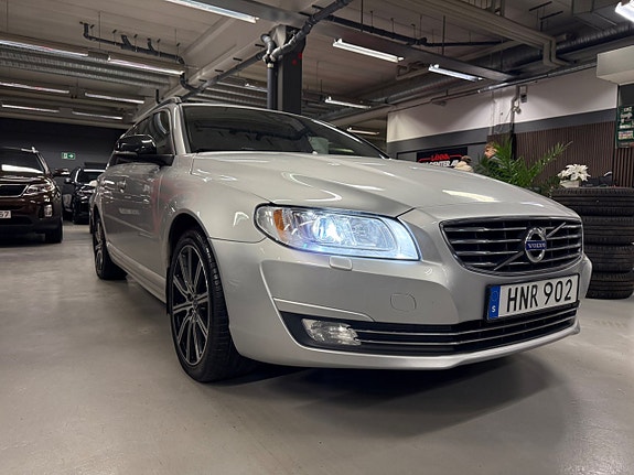 Volvo V70 6 of 15