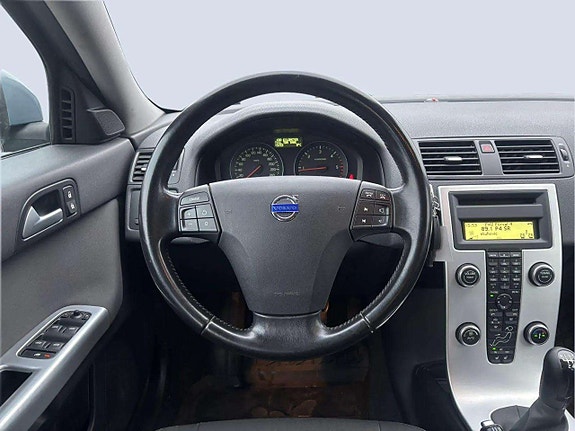 Volvo V50 10 of 21