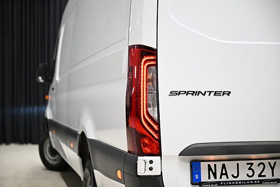 Mercedes-Benz Sprinter 319 15 of 30