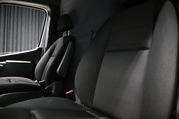 Mercedes-Benz Sprinter 319 13 of 30