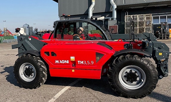 Magni TH 3,5.9  Teleskoplastare