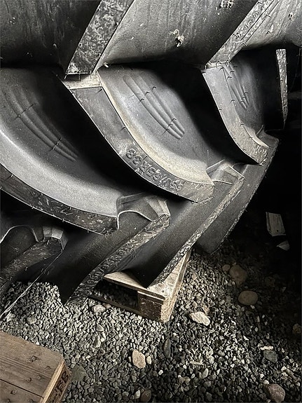 BKT Däck 650/65R38 1st