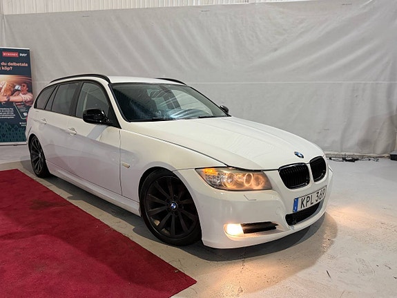 BMW 318i A-traktor LCI (CarPlay) Hemleverans