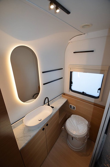 Adria ADORA 663 UT 11 of 14