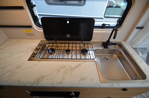 Adria ADORA 663 UT 6 of 14