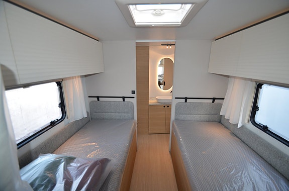Adria ADORA 663 UT 9 of 14
