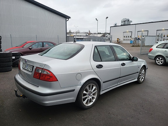 Saab 9-5 11 of 18