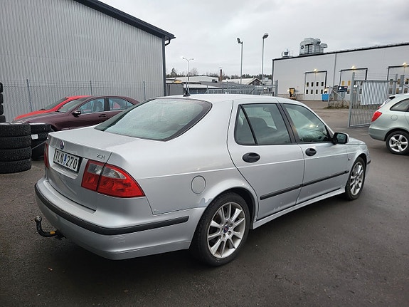 Saab 9-5 14 of 18