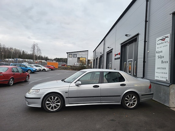 Saab 9-5 4 of 5