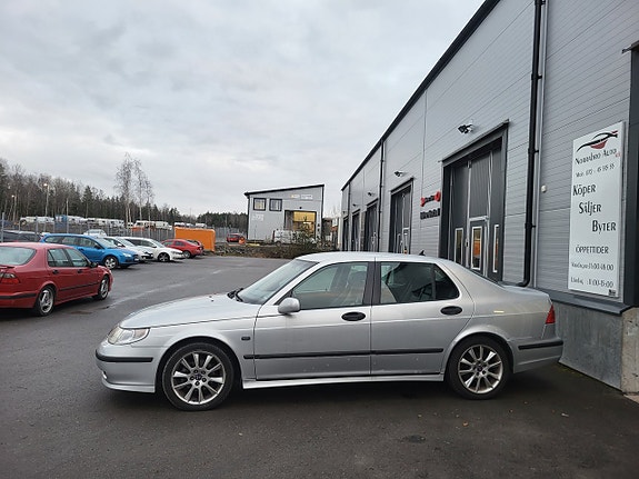 Saab 9-5 2 of 5