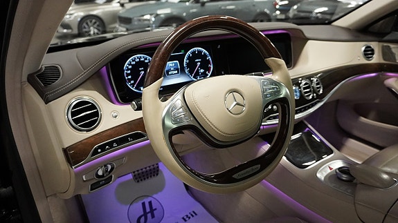 Mercedes-Benz S500 12 of 26