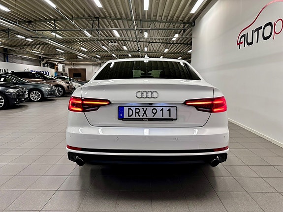 Audi A4 9 of 22