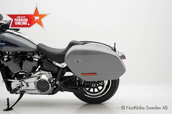 Harley-Davidson Lowrider ST 15 of 23