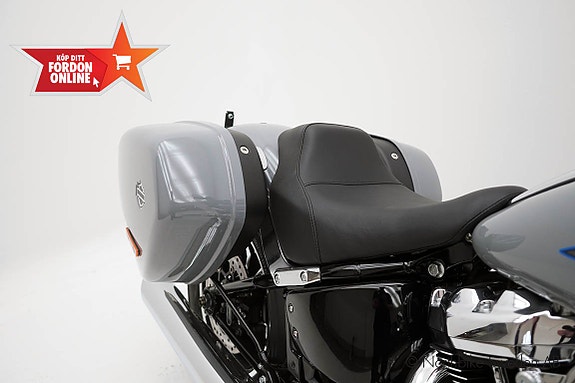 Harley-Davidson Lowrider ST 7 of 23