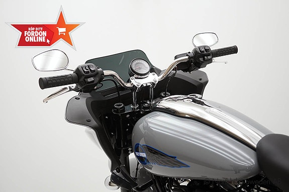 Harley-Davidson Lowrider ST 19 of 23