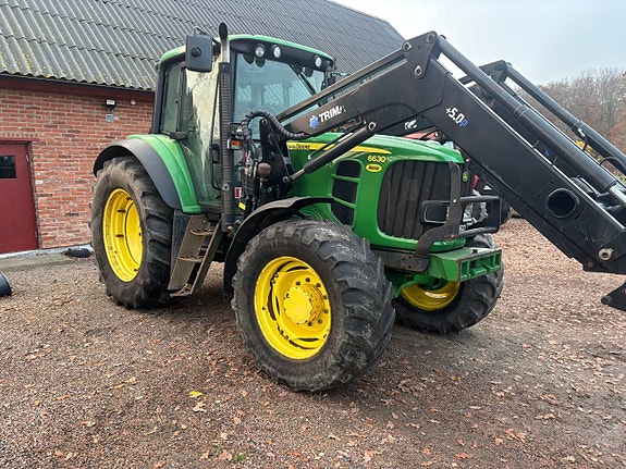 John Deere 6630