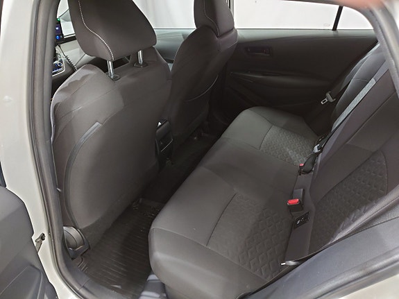 Toyota Corolla 10 of 15