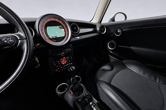 MINI Cooper 24 of 25