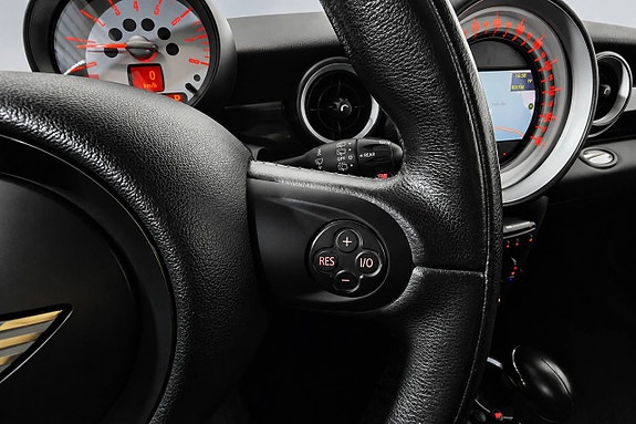 MINI Cooper 14 of 25