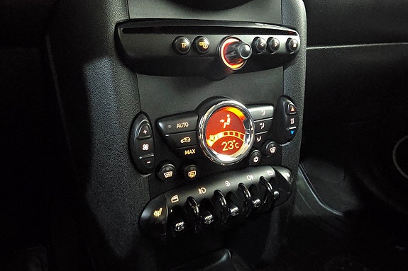 MINI Cooper 22 of 25