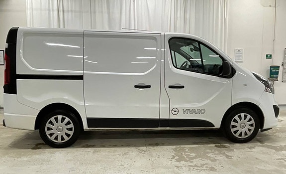 Opel Vivaro 5 of 5