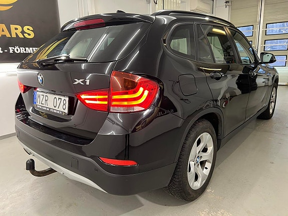 BMW X1 3 of 5