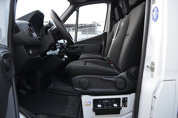 Mercedes-Benz Sprinter 316 2 of 5