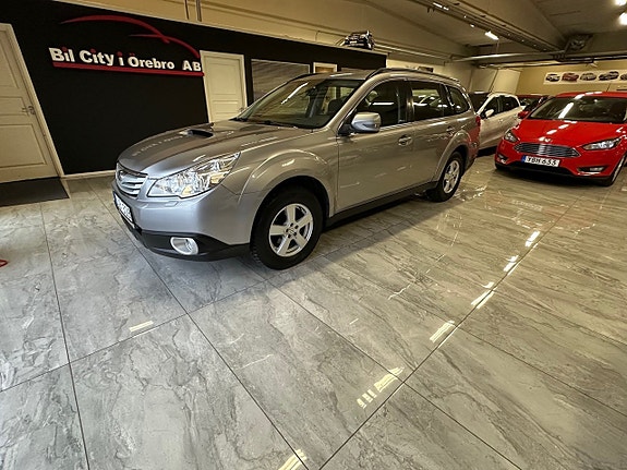 Subaru Outback 3 of 5