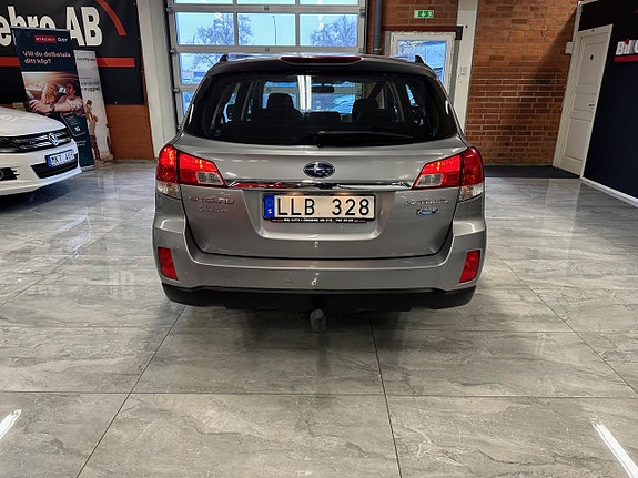 Subaru Outback 11 of 18