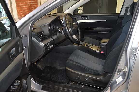 Subaru Outback 13 of 18