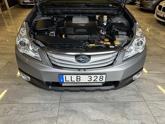 Subaru Outback 10 of 18
