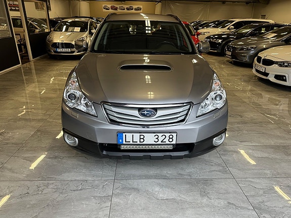 Subaru Outback 9 of 18