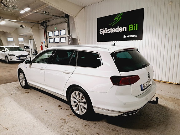 Volkswagen Passat 3 of 5