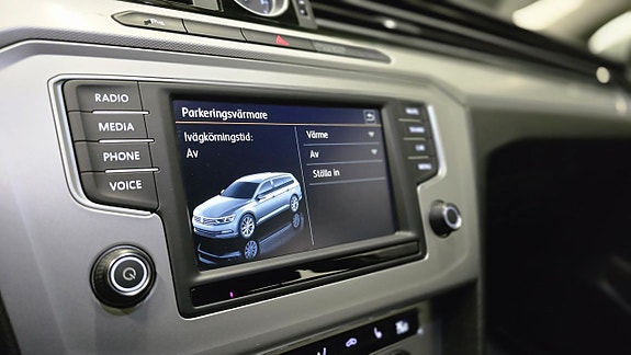 Volkswagen Passat 17 of 27